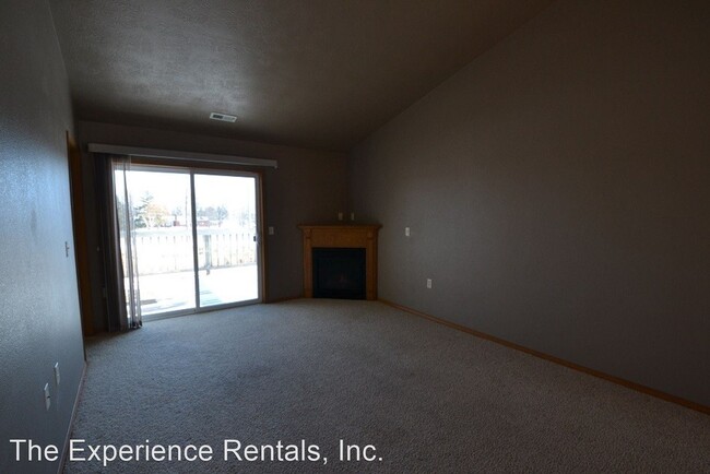 Building Photo - 1105 E 73rd St