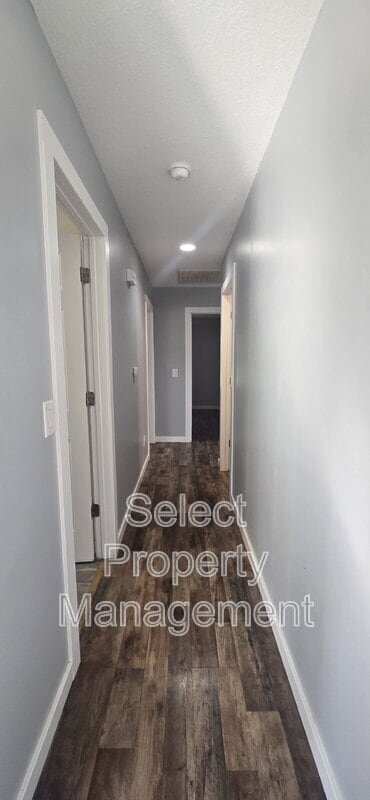 Foto del edificio - 4808 Tyrone Rd