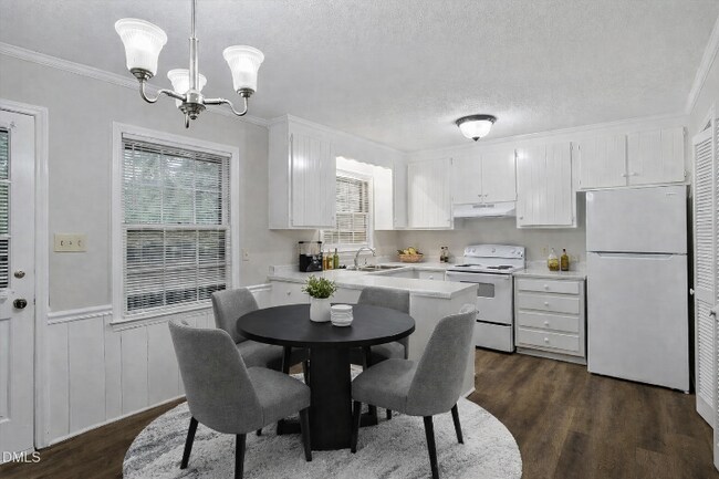 Foto del edificio - 5208 Windwood Ct