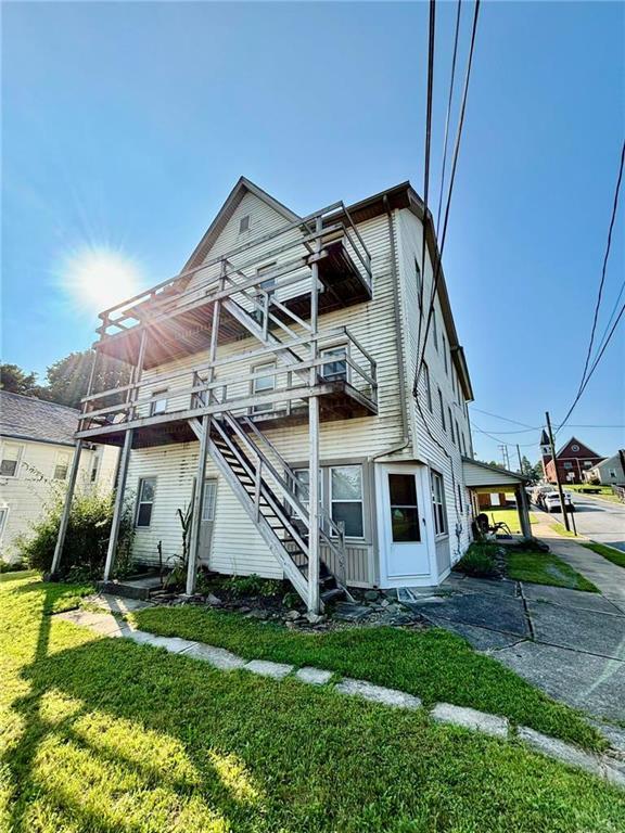 Primary Photo - 370 Main St