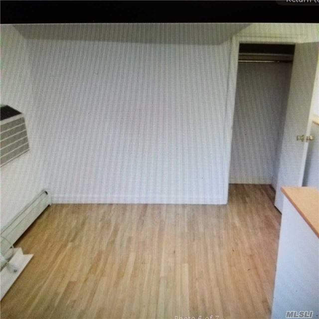 Foto del edificio - 245-23 60th Ave