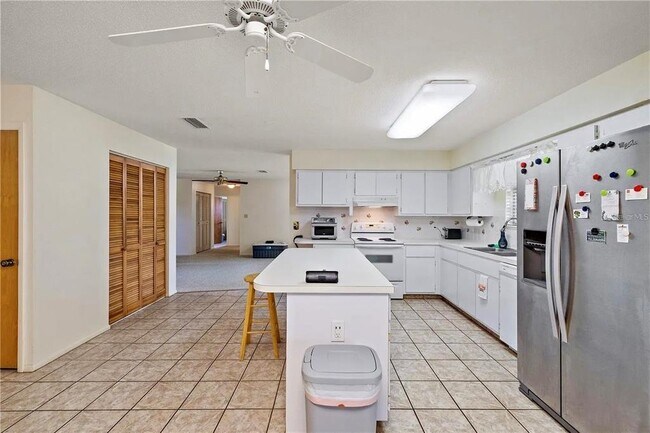 Building Photo - 3635 Sailfish Ave