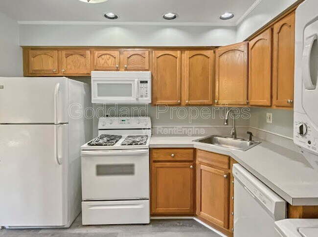 Building Photo - 479 Moores Mill Rd