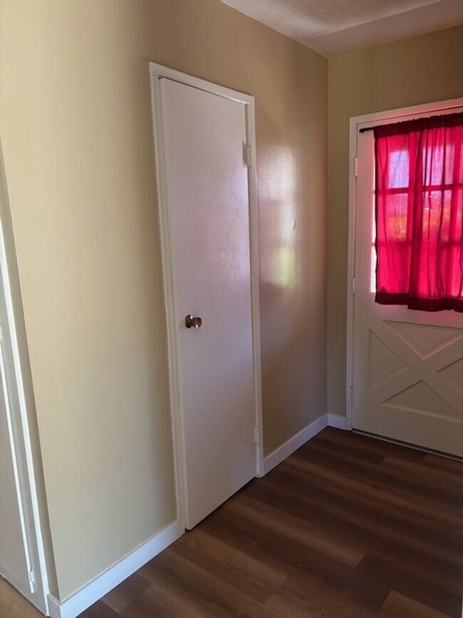 Foto del edificio - 3943 Constellation Rd