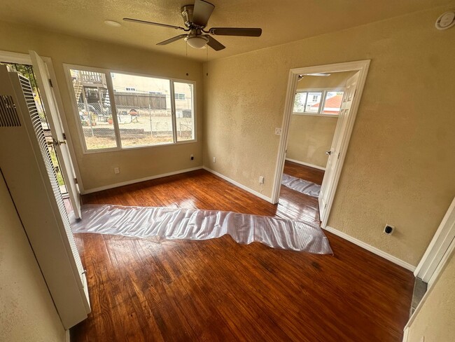 Building Photo - 2 Bedroom, 2 BA house for Rent in National...