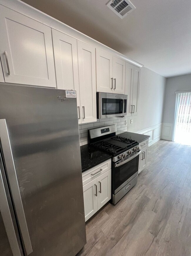 Building Photo - COMING SOON!!! 3 bed 2.5 bath townhome in Duluth!