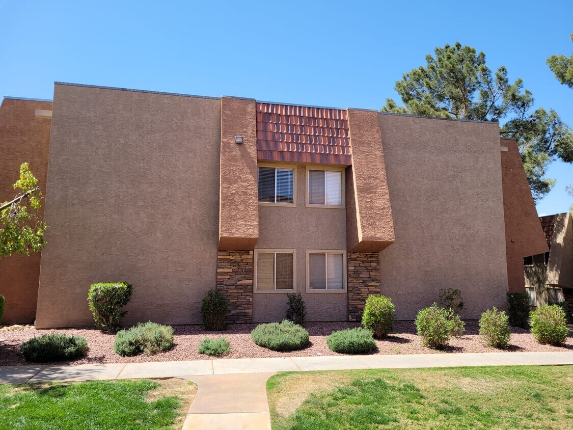 5265 Indian River Dr, Las Vegas, NV 89103 Townhome Rentals in Las Vegas NV