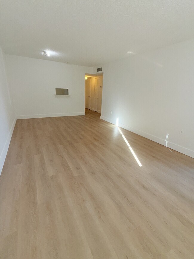 Foto del edificio - 5755 W 20th Ave