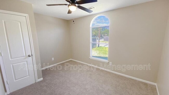 Photo - 507 Dean St House