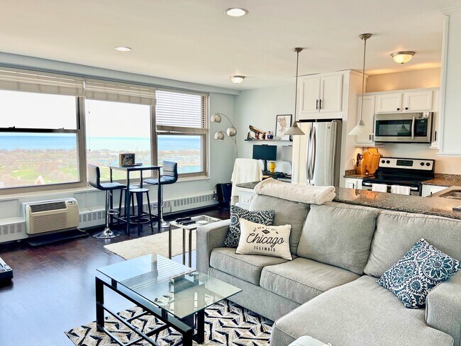 Foto del edificio - 3900 N Lake Shore Dr