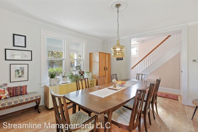 Foto del edificio - 2 br, 3 bath House - 7208 Willow Ave