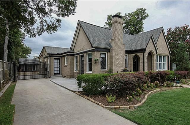 Building Photo - 6128 Prospect Ave