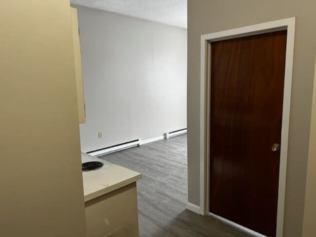 Building Photo - 92 Gorham St