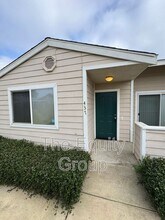 Building Photo - 437 N Park St