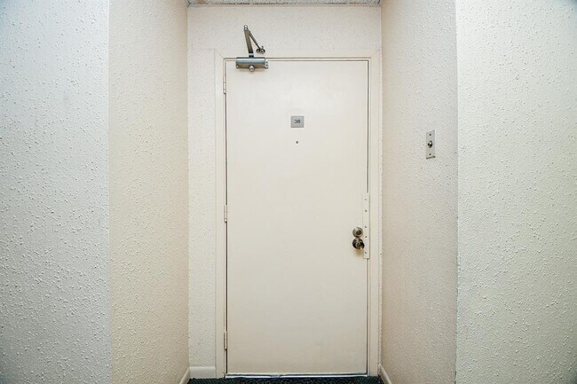 Building Photo - 8417 Hearth Dr