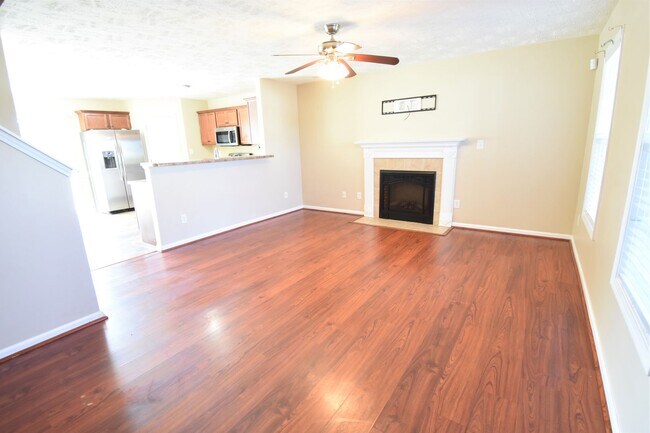 Foto del edificio - 3 bedroom 2.5 Bath Home with Loft- No Pets