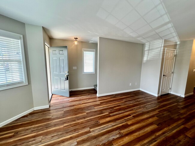 Foto del edificio - Gorgeous 2 Bed 1.5 Bath Condo For Rent