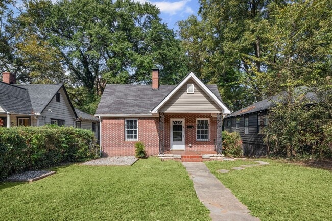 Photo - 1005 Westmoor Dr NW House