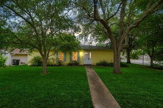 Building Photo - 127 Marlin Ave