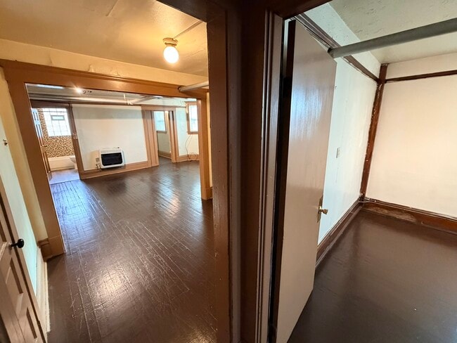 Foto del edificio - 7405 Detroit Ave