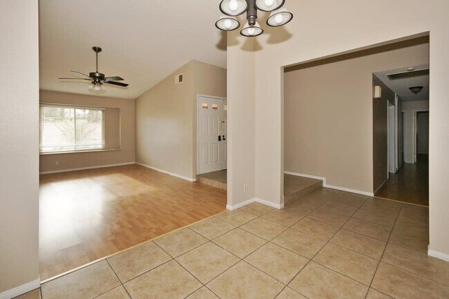 Building Photo - 5462 Rondonia Cir