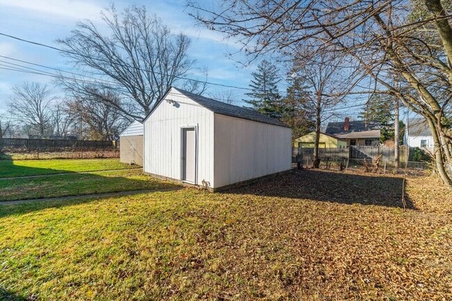 Building Photo - 2273 Homestead Dr