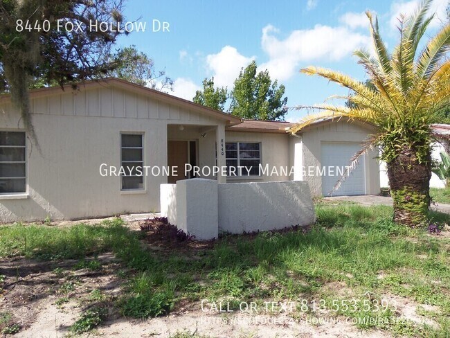 Foto del edificio - 8440 Fox Hollow Dr