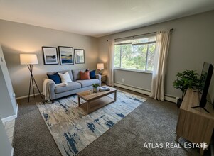 Building Photo - 318 Bonnie Ct