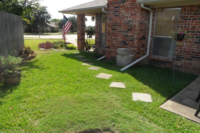 Foto del edificio - 1120 Fairhaven Dr