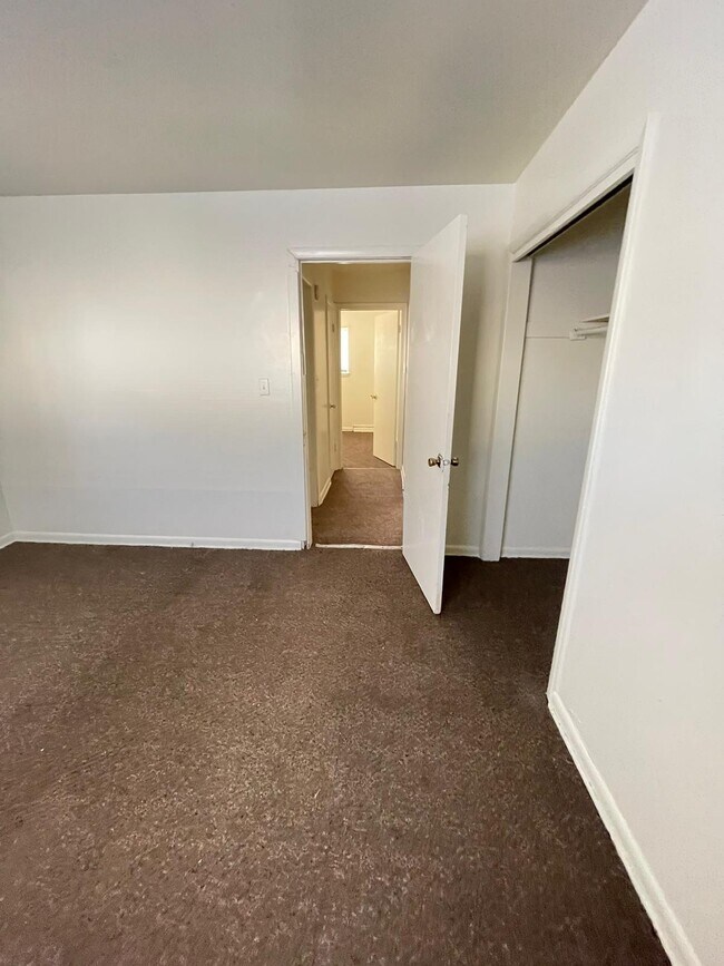 Foto del edificio - 8924 W Carmen Ave