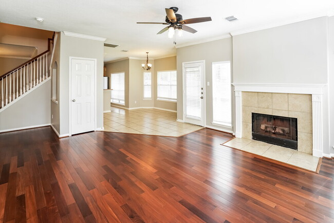 Building Photo - 16502 Wheatfield Dr