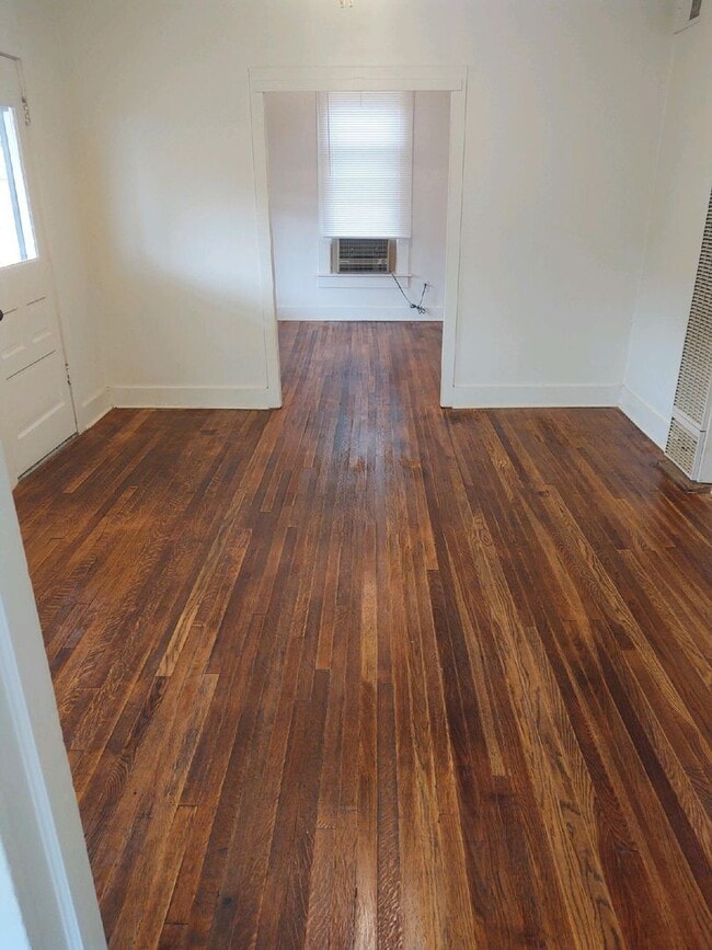 Building Photo - AVAILABLE NOW!! 2 Bedroom with Office space in Jerome contact Property Pros