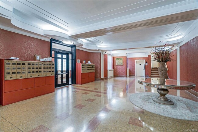 Foto del edificio - 210 Martine Ave
