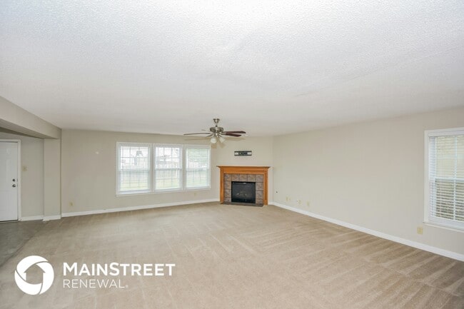 Foto del edificio - 8208 Firefly Way