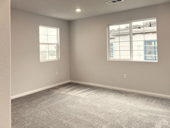 Building Photo - 9752 New Frst Ln