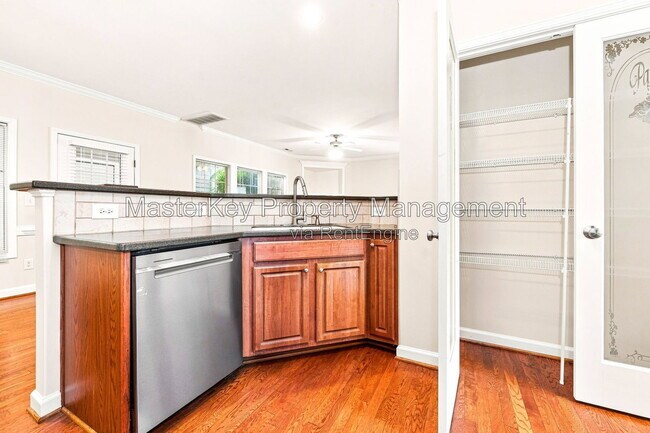 Photo - 725 Keystone Park Drive House
