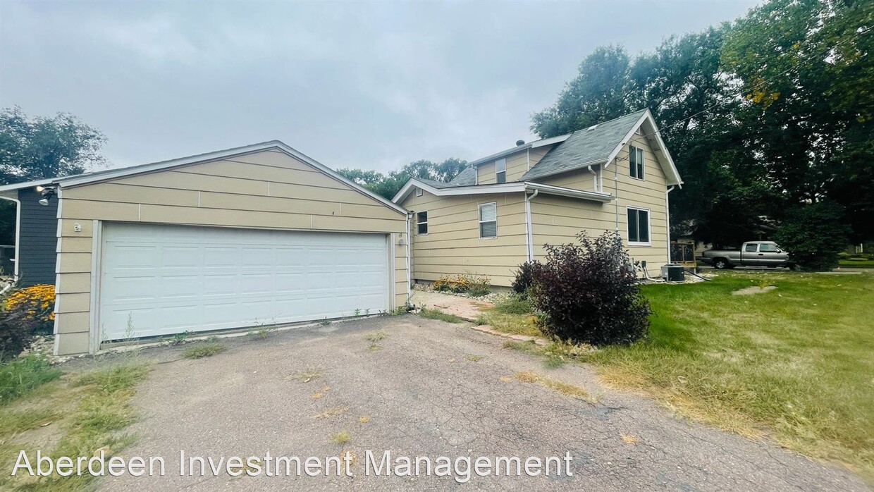 Foto del edificio - 3 br, 1 bath House - 118 2nd St