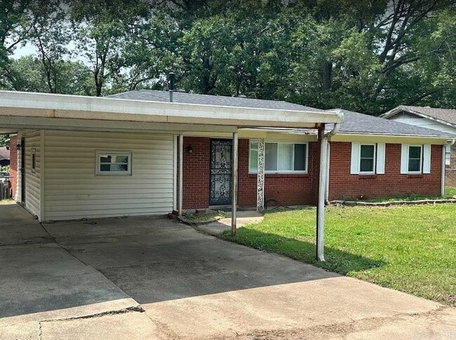 Building Photo - 7409 Skylark Dr