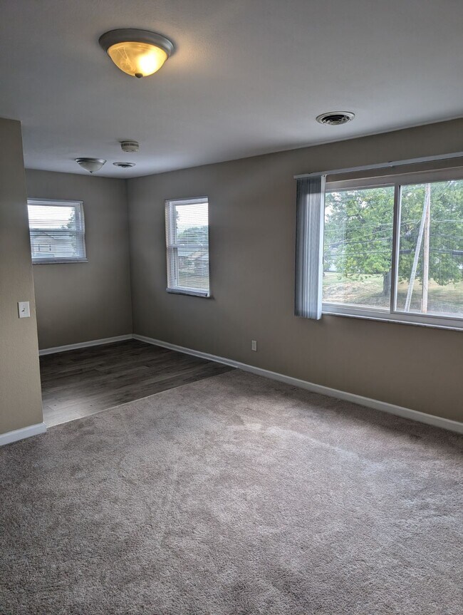 Foto del edificio - 140 Main Ave