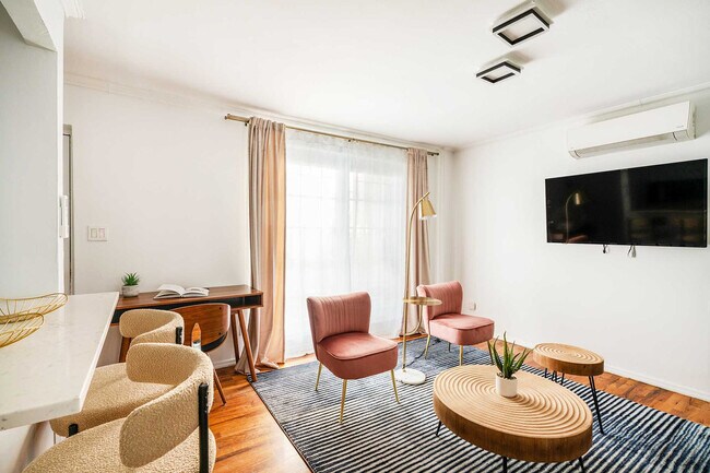 Foto del edificio - 240 E 26th St