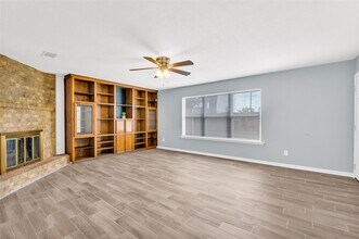 Building Photo - 10003 Windriver Dr