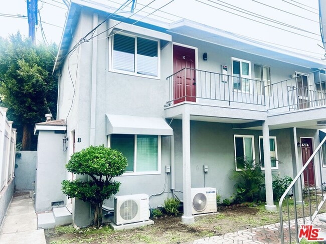 Foto del edificio - 451 Ivy St