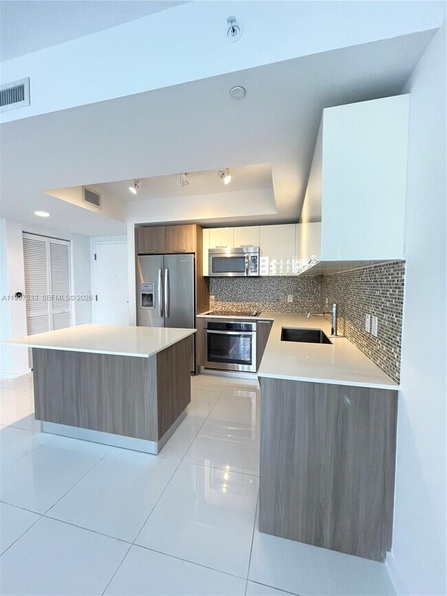 Foto del edificio - 5252 NW 85th Ave