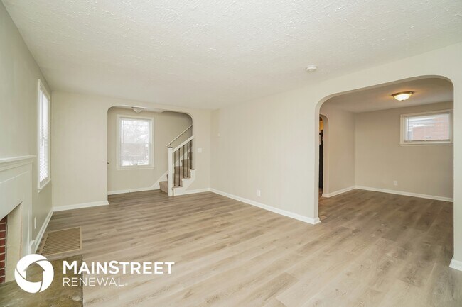 Building Photo - 2425 Delbert Rd