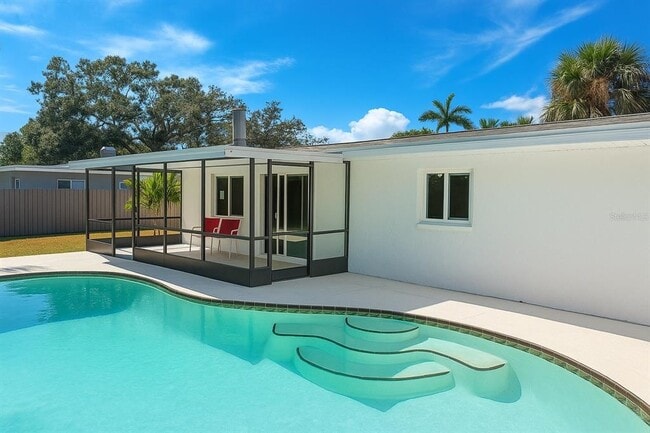 Building Photo - 4201 14th Way NE