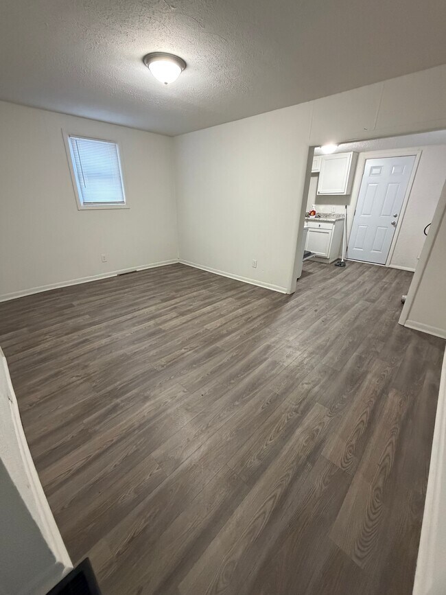 Foto del edificio - 1048 N Jefferson St