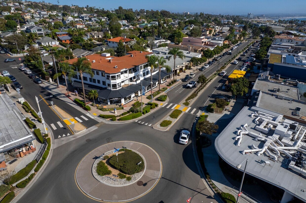 Foto del edificio - 2BR/2BA in Bird Rock/La Jolla with Washer/Dryer in Unit!