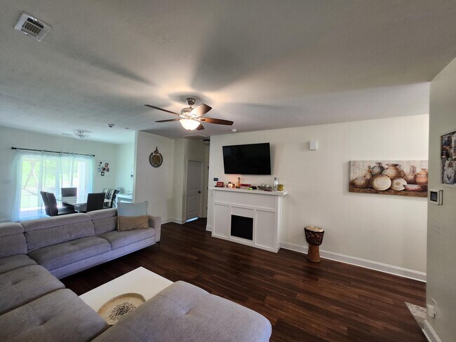 Building Photo - 408 Millwater Ct