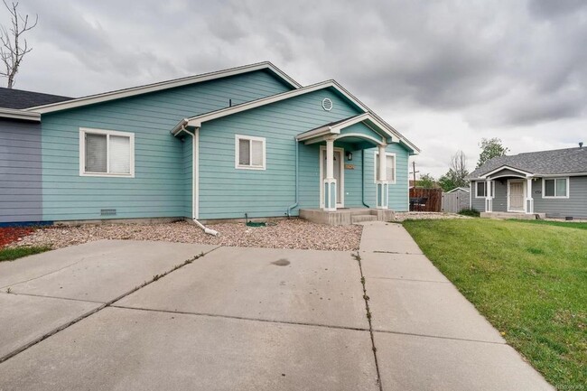Driveway - 5429 Elm Ct