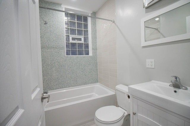 Foto del edificio - 2652 N Halsted St